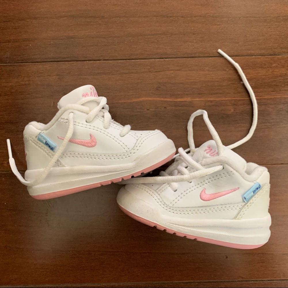 Nike 2C Nike play walker shoe